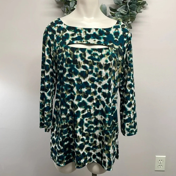 NWOT Cato 3/4 Sleeve Peek A Boo Bust Bateau Neckline Blouse Tunic Top S - Picture 1 of 15